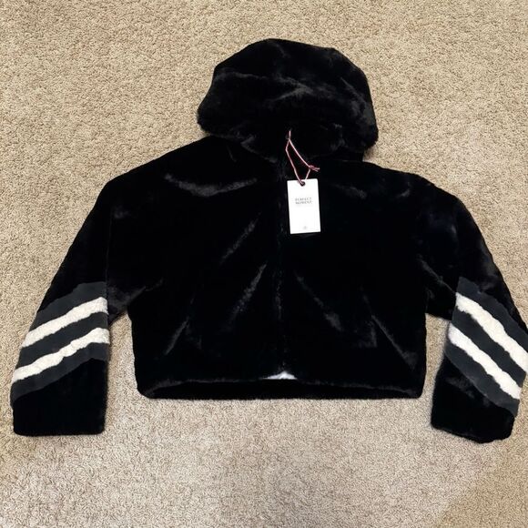 Perfect Moment Noelle faux fur jacket Black White Grey NWT Medium - Picture 5 of 8